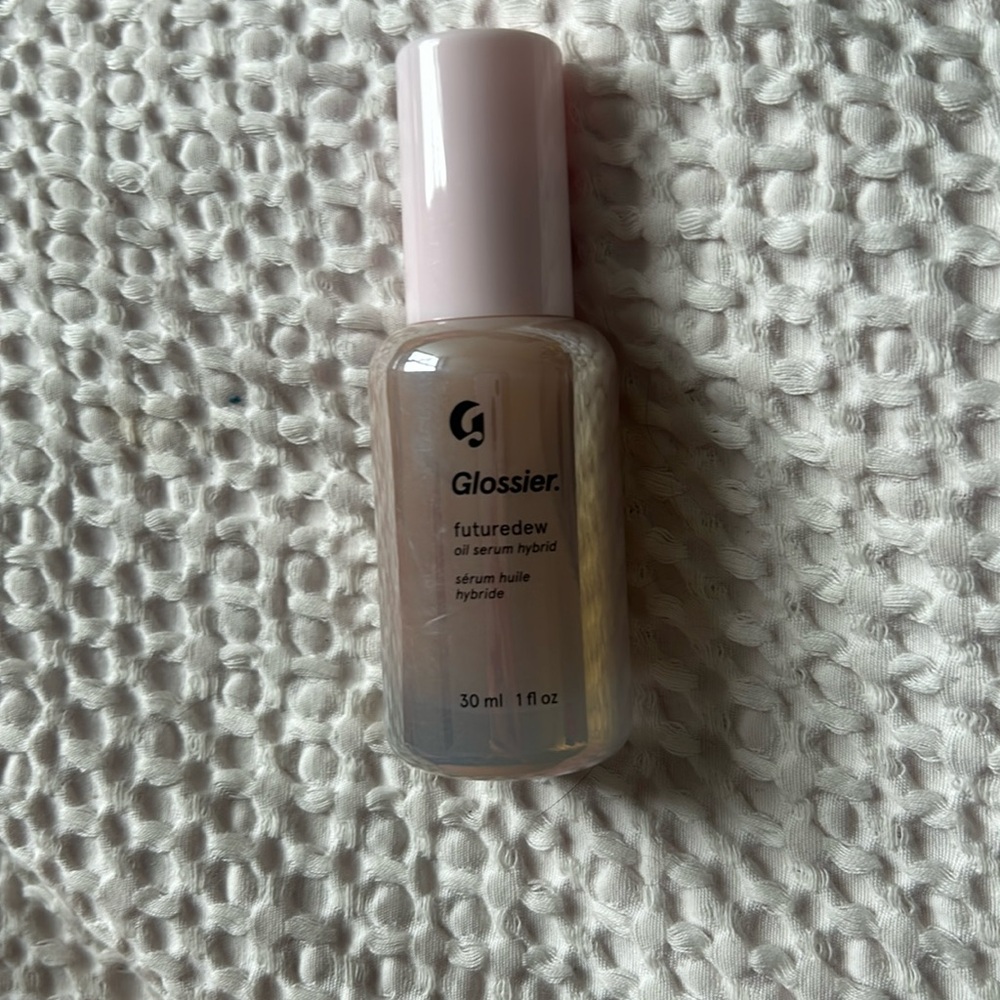 Glossier futerdew serum oil